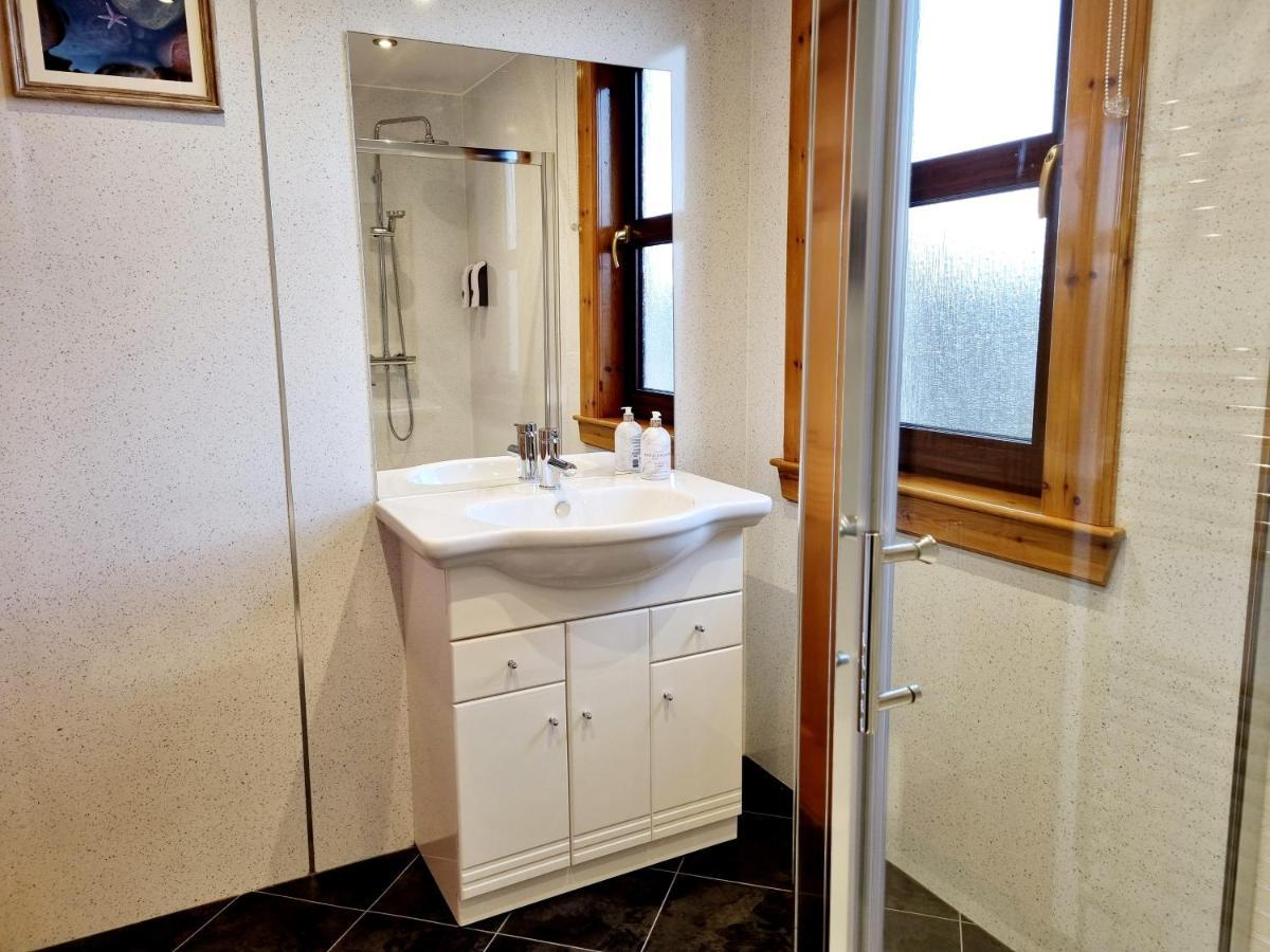 Inverness City 3 Bedroom House Free Parking Dış mekan fotoğraf
