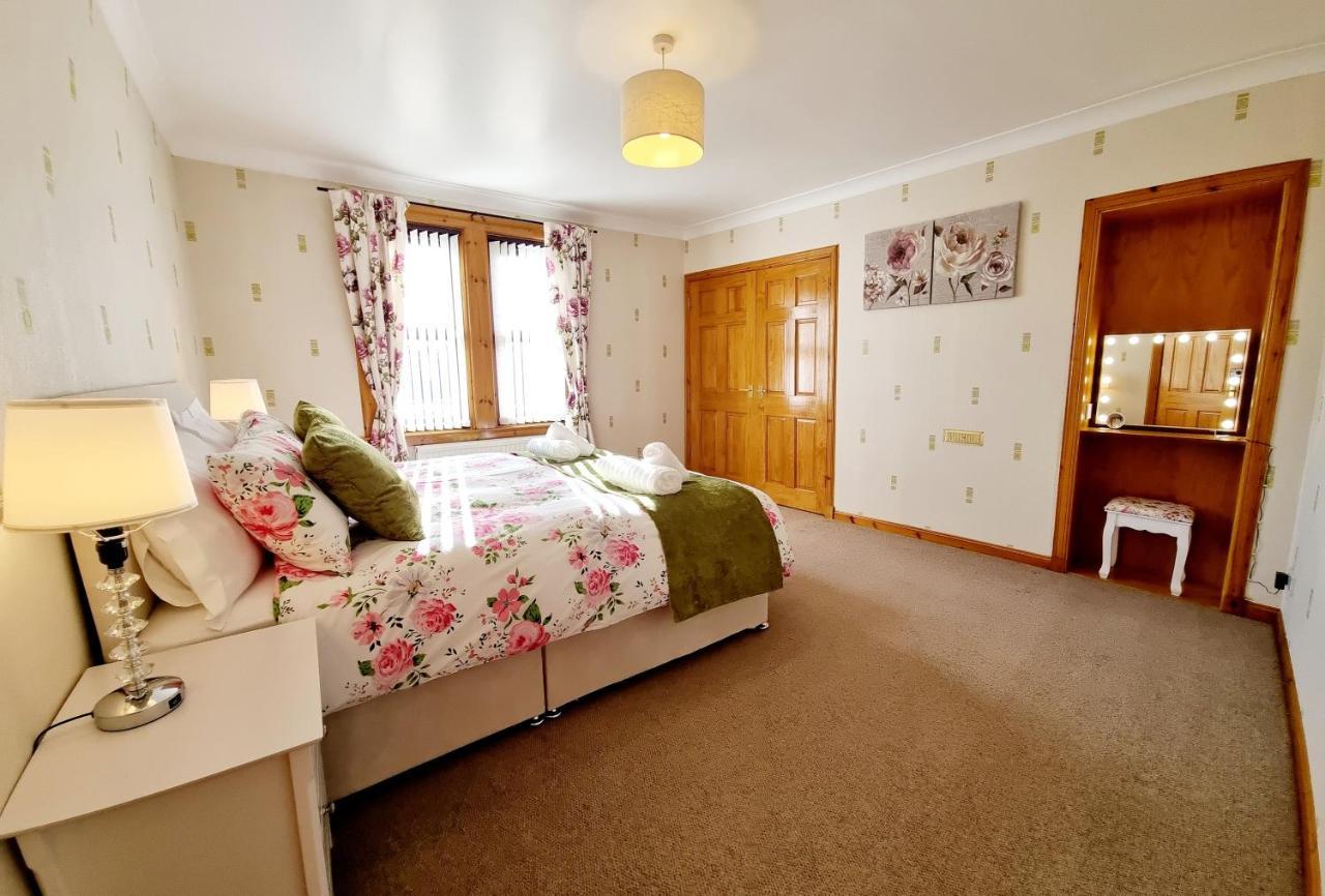 Inverness City 3 Bedroom House Free Parking Dış mekan fotoğraf