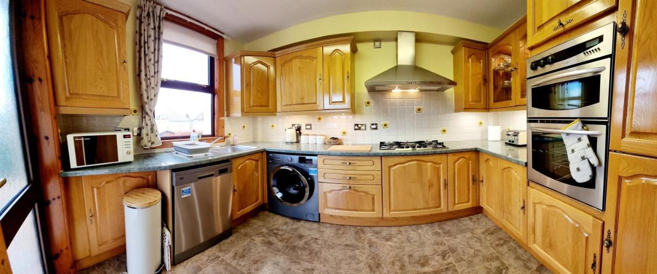 Inverness City 3 Bedroom House Free Parking Dış mekan fotoğraf